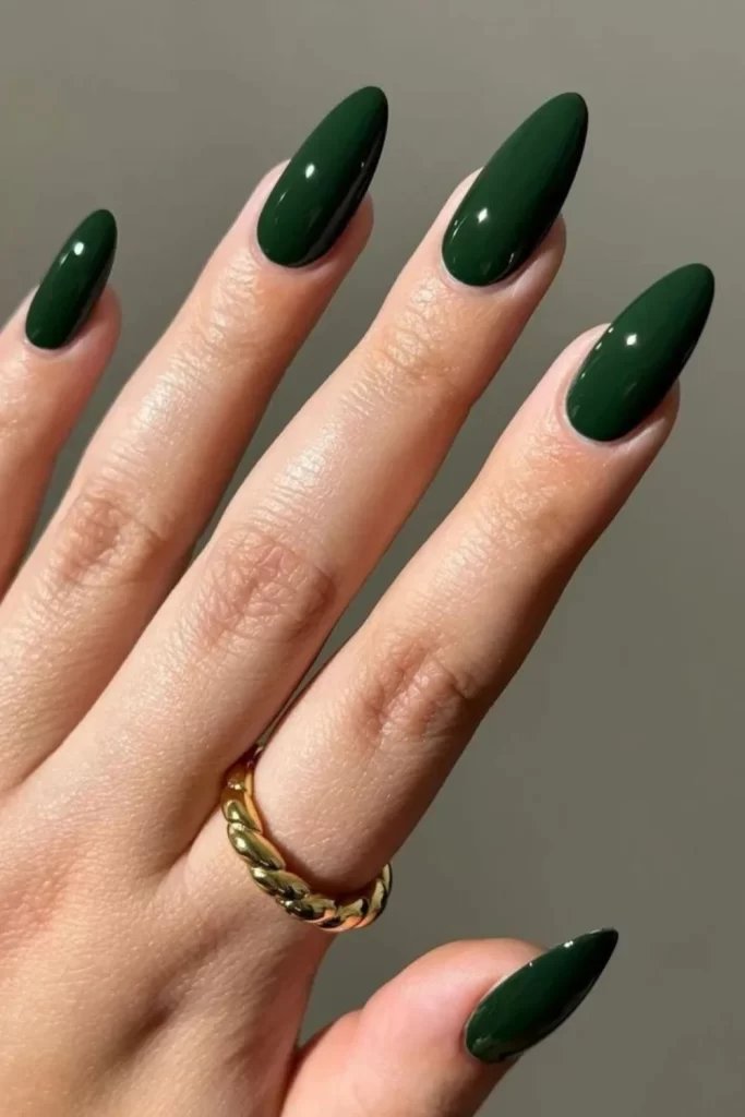 unhas-para-o-primeiro-encontro-verde-esmeralda