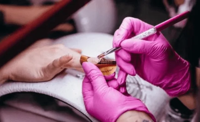 como-ganhar-dinheiro-com-alongamento-de-unhas-tata-amaral-blog